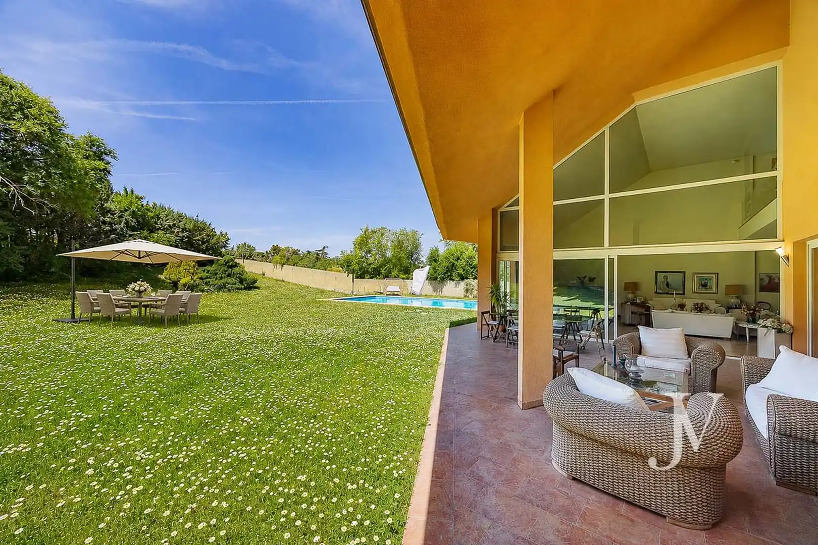 Terrassa de Casa o xalet en venda en Pozuelo de Alarcón amb Aire condicionat, Calefacció i Jardí privat
