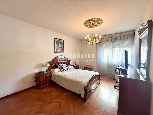 Habitación de Piso en venta en Madrid con Jardín privado, Parquet y Piscina