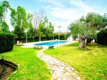 Casa rústica amb balcó en venda a Villamartín