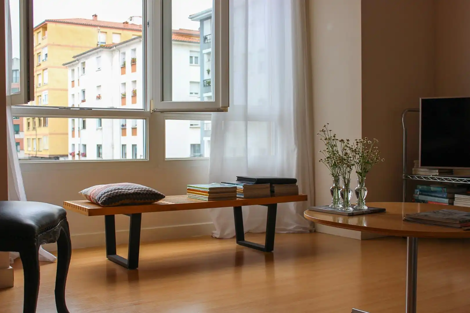 Sala de estar de Piso en venta en Santander con Calefacción, Parquet y Amueblado