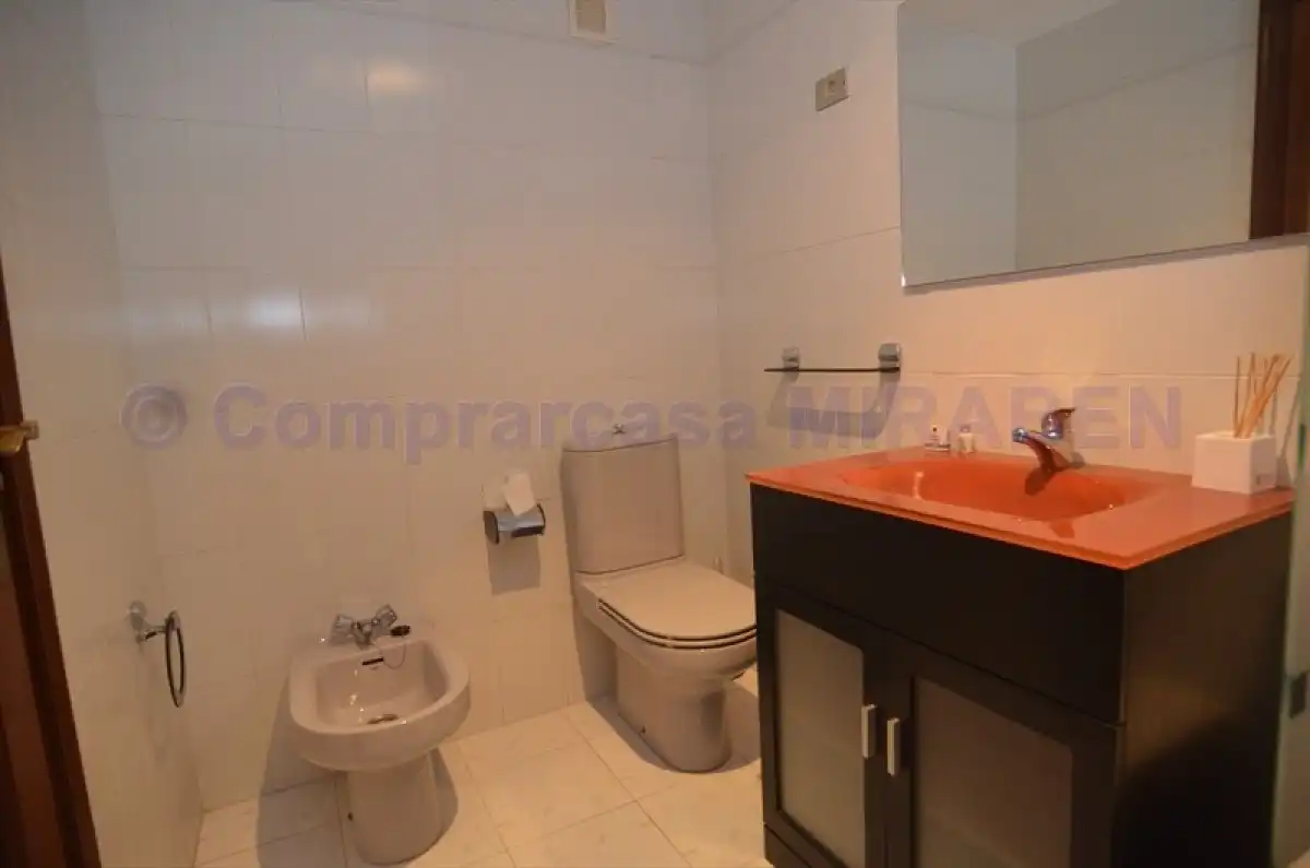Bathroom of Flat for rent in Boiro, A Coruña