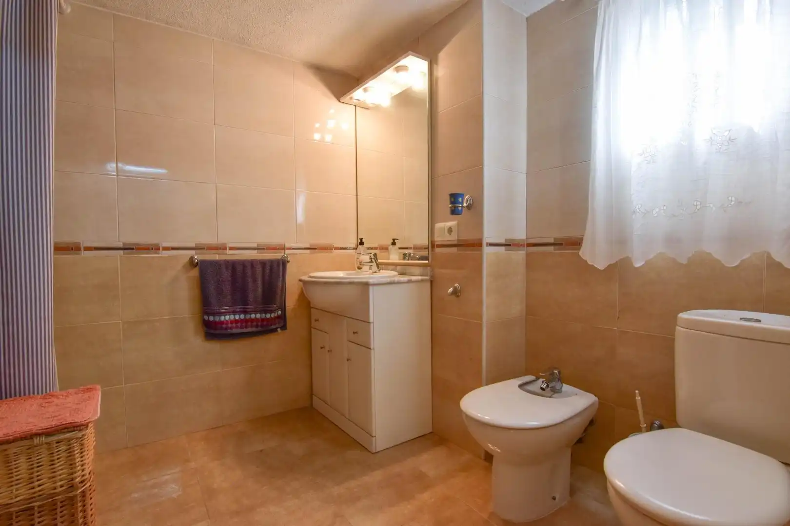 Baño de Casa o chalet en venta en Montserrat con Aire acondicionado, Calefacción y Jardín privado
