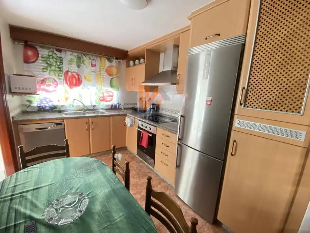 Kitchen of Flat for rent in Santiago de Compostela   with Furnished