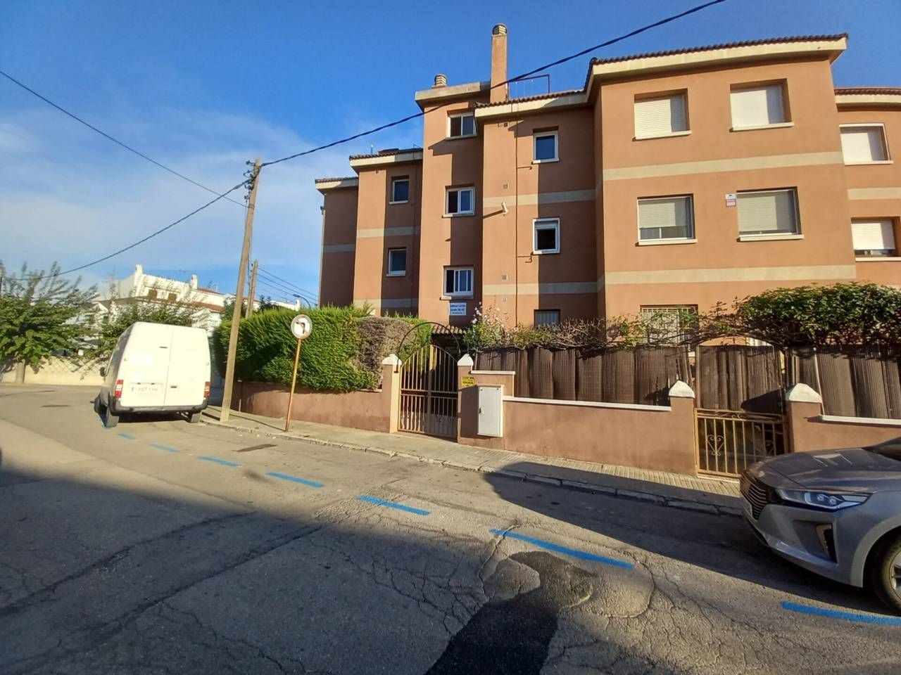 Vista exterior de Pis en venda en Cubelles amb Calefacció, Jardí privat i Terrassa