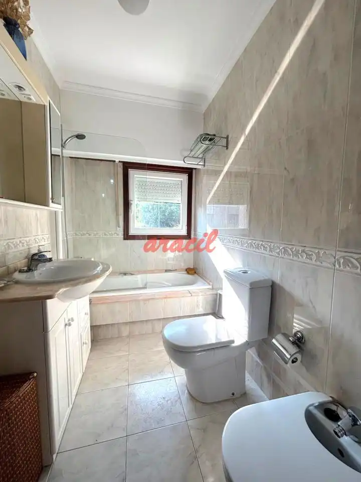 Chalet con terraza en venta en Toén, imagen 32