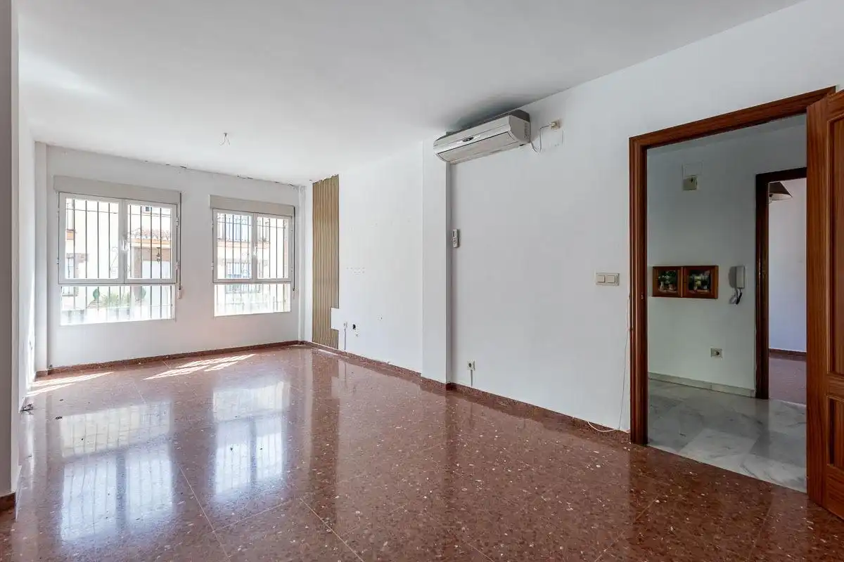 Casa adosada en venta en Huétor Vega con Terraza
