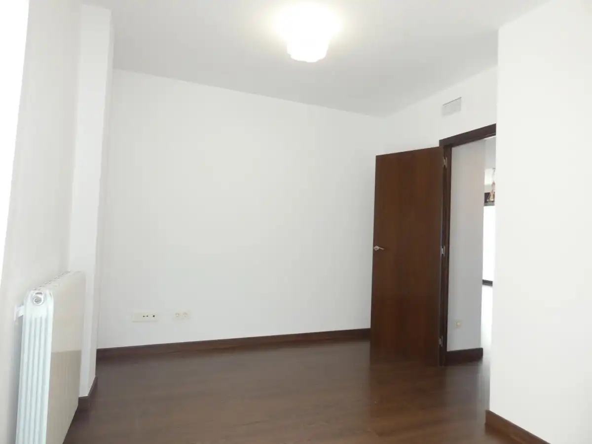 Piso con balcón en venta en Pinseque, imagen 23