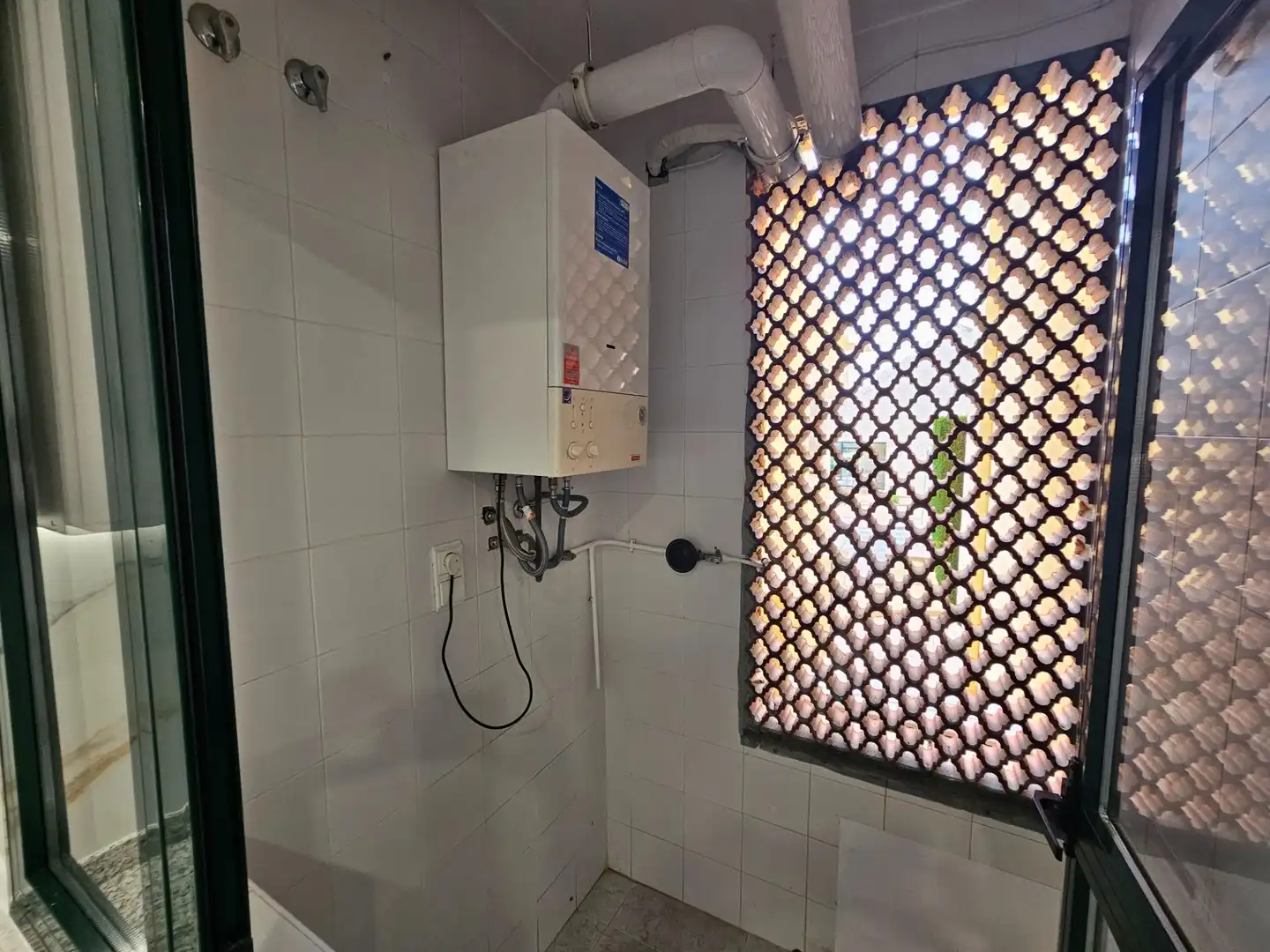 Baño de Apartamento en venta en Orihuela con Aire acondicionado, Amueblado y Piscina comunitaria