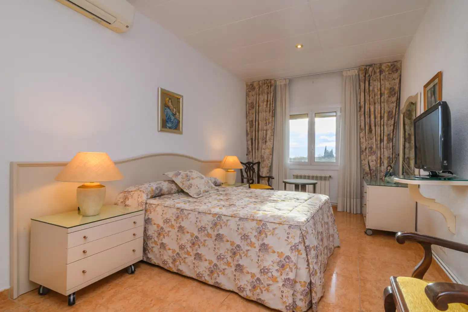 Habitación de Casa o chalet en venta en Viladecans con Balcón