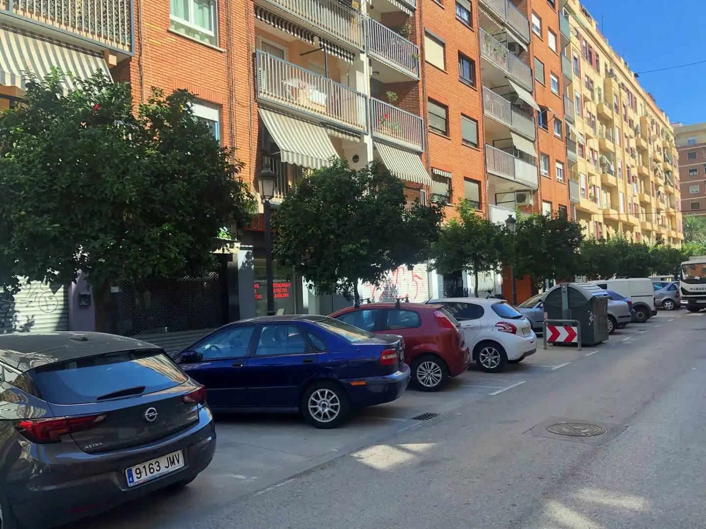 Vista exterior de Local en venta en Valencia