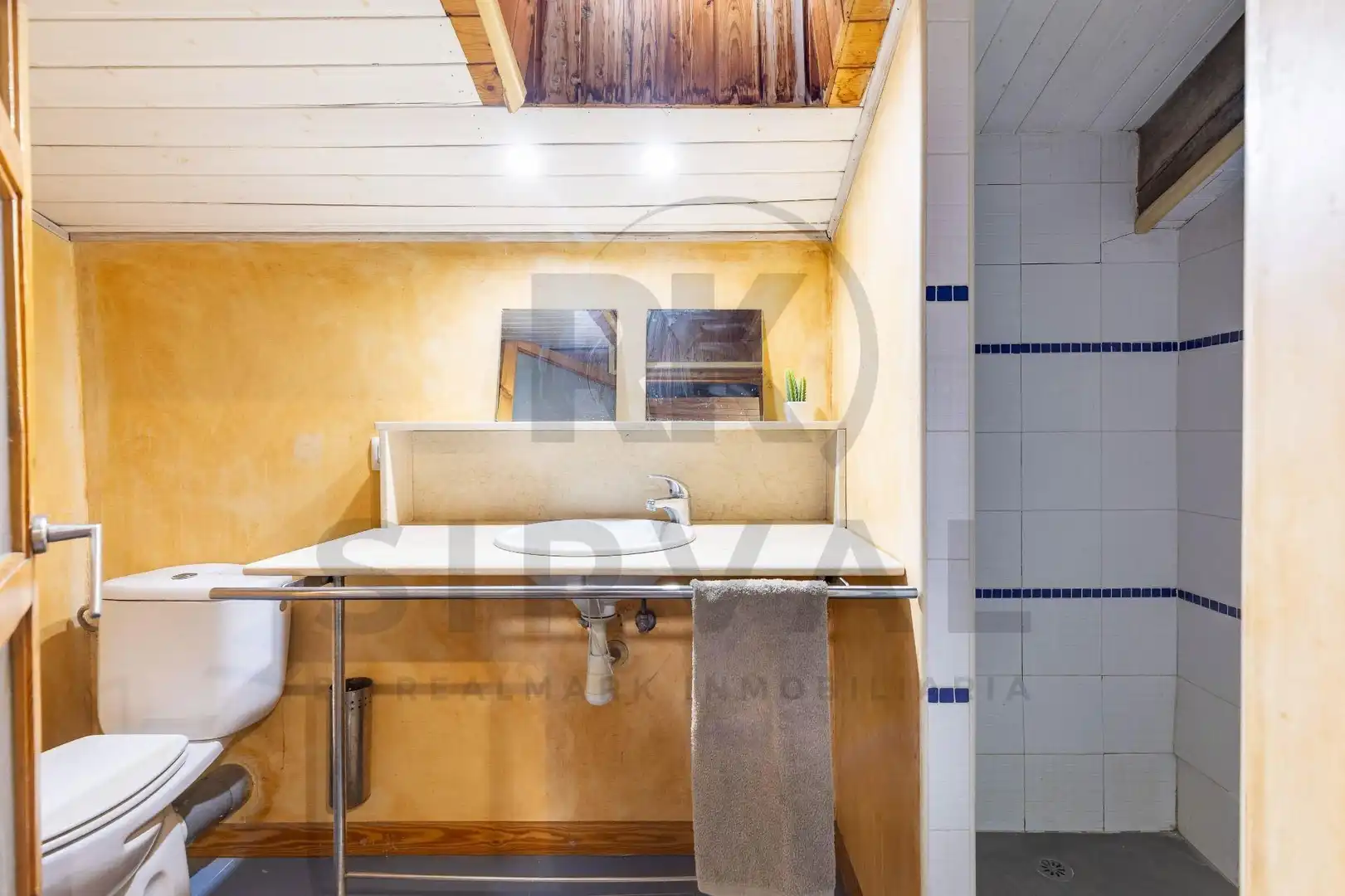 Bathroom of Duplexes for sale in L'Olivereta