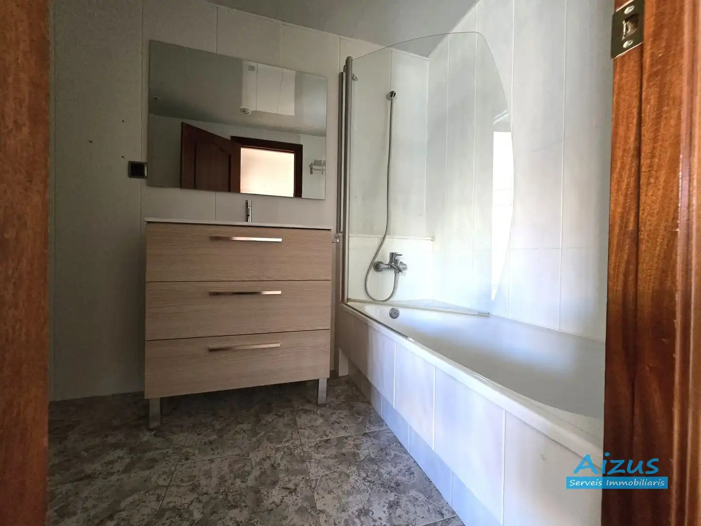 Baño de Dúplex en venta en Rubí con Parquet, Terraza y Balcón