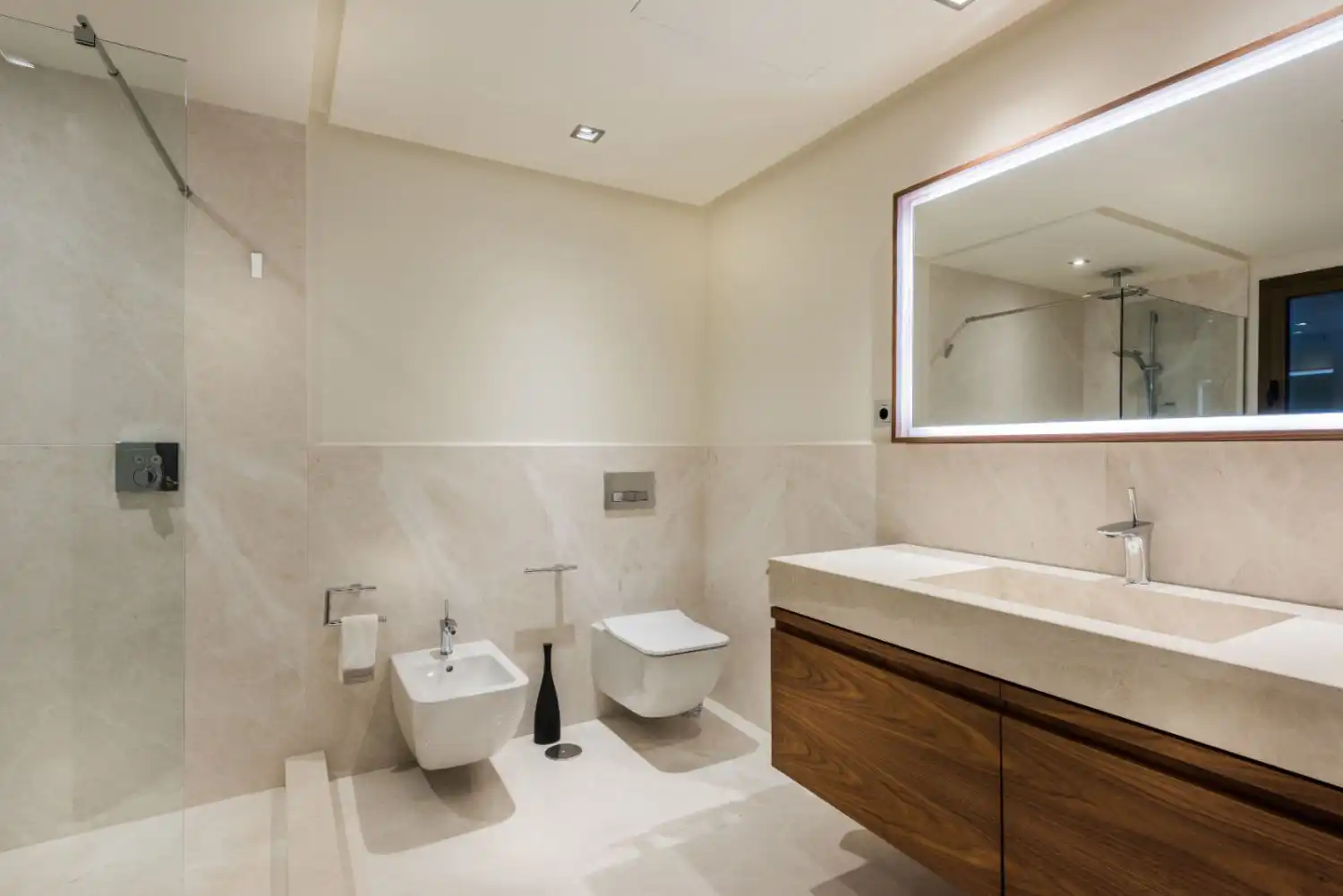 Baño de Casa o chalet de alquiler en Marbella con Aire acondicionado, Calefacción y Terraza