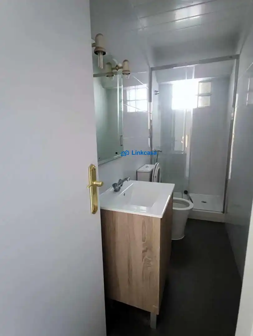 Bany de Pis en venda en Madrid amb Terrassa