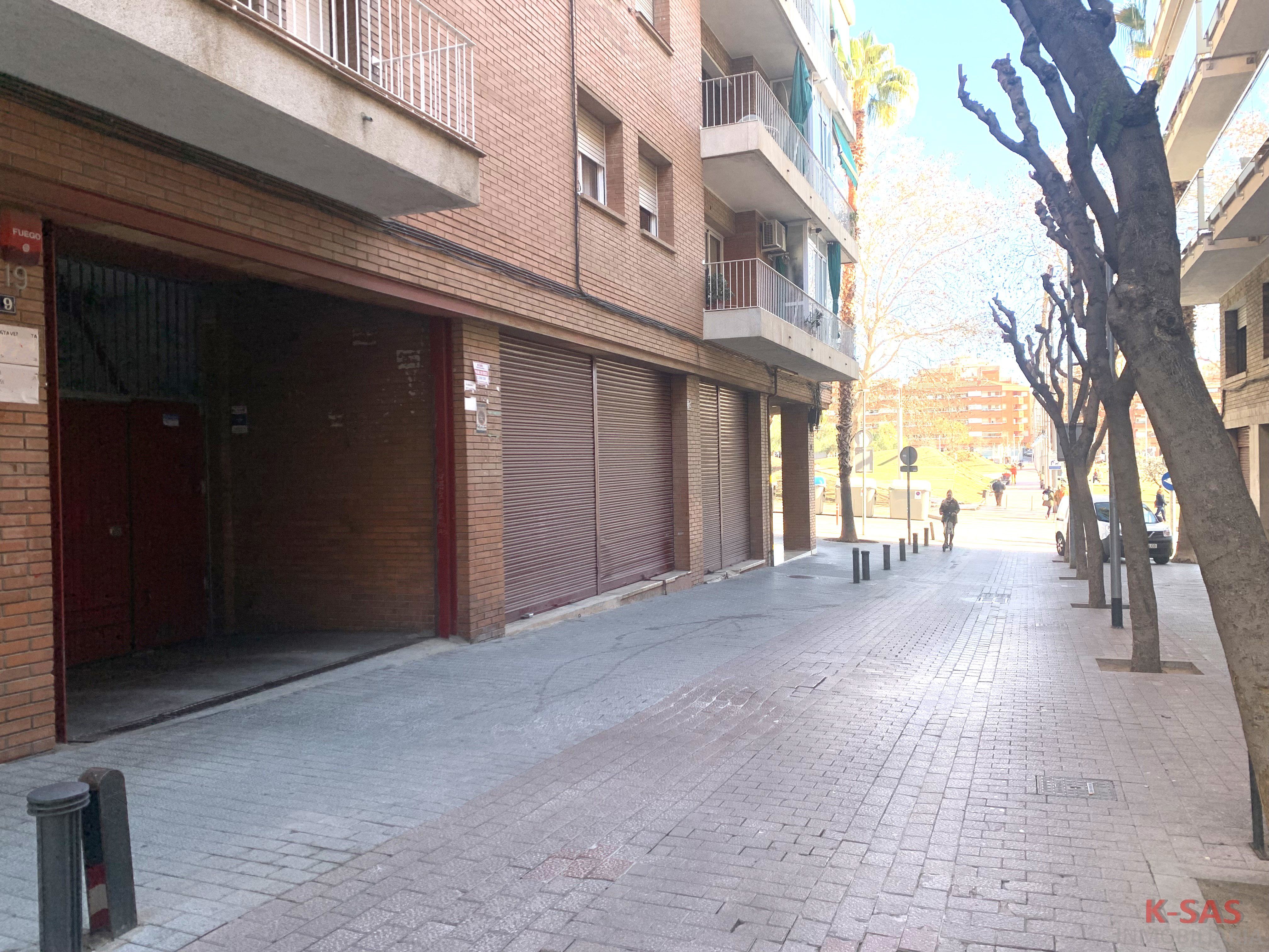 Garatge de lloguer a Carrer de l'Esport, 17, Can Clota