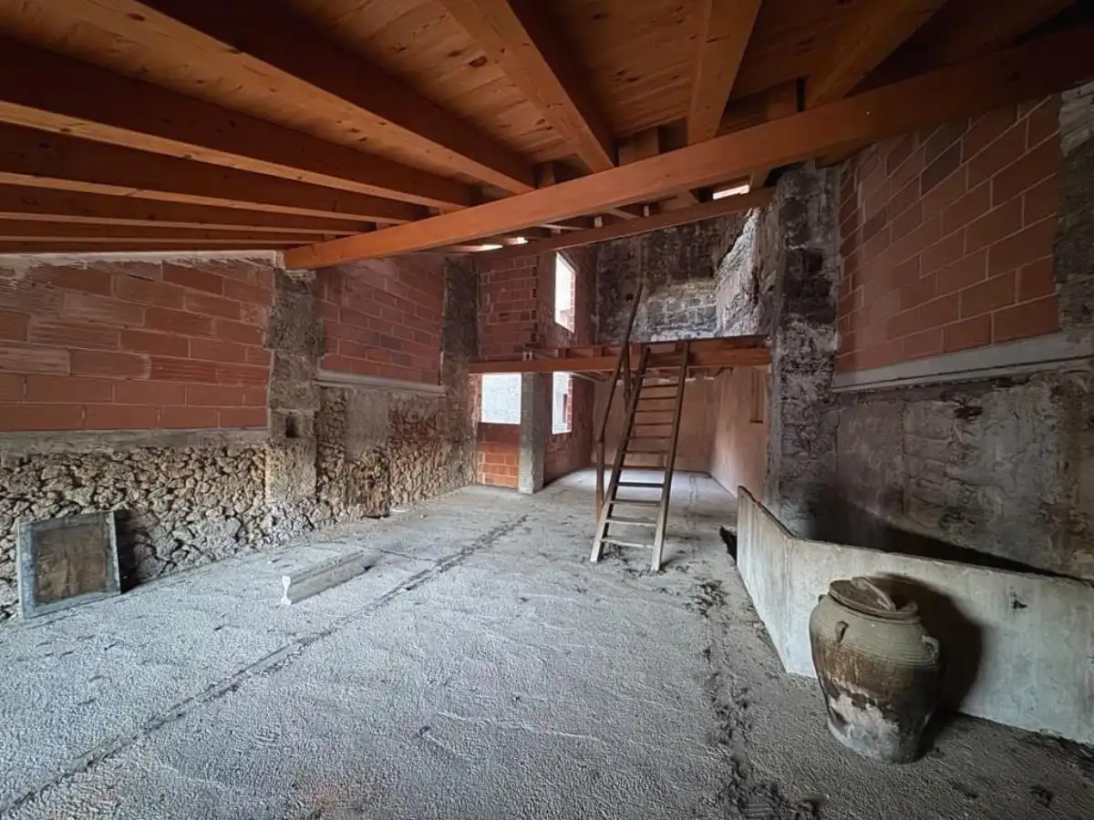 Einfamilien-Reihenhaus zum Verkauf in Beceite mit Balkon