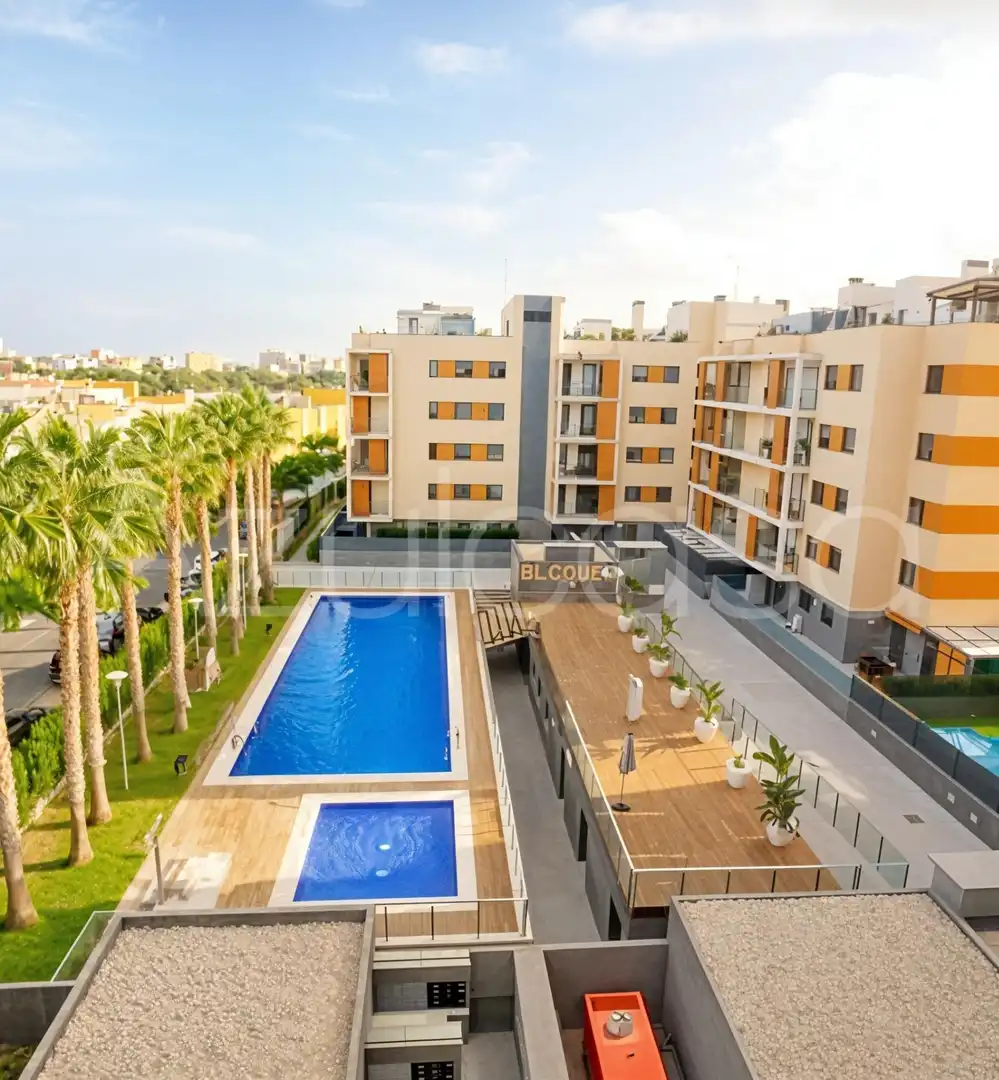 Terrasse von Wohnung zum Verkauf in El Campello mit Klimaanlage, Privatgarten und Parkett