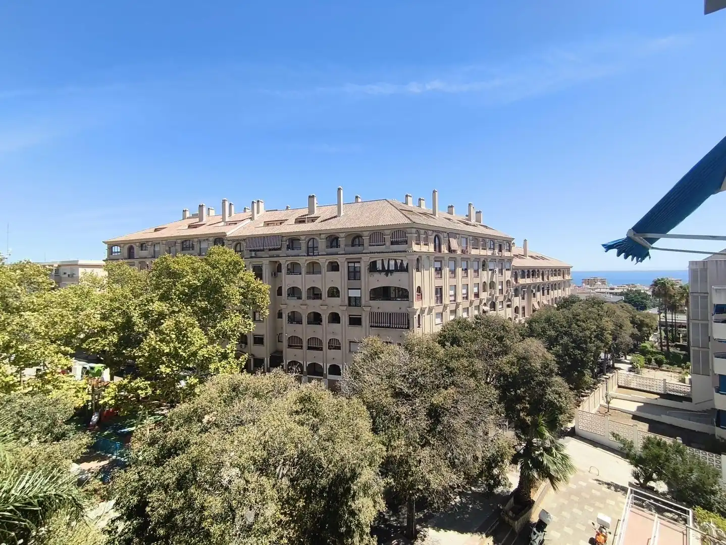 Vista exterior de Apartament en venda en Benalmádena amb Aire condicionat, Parquet i Terrassa