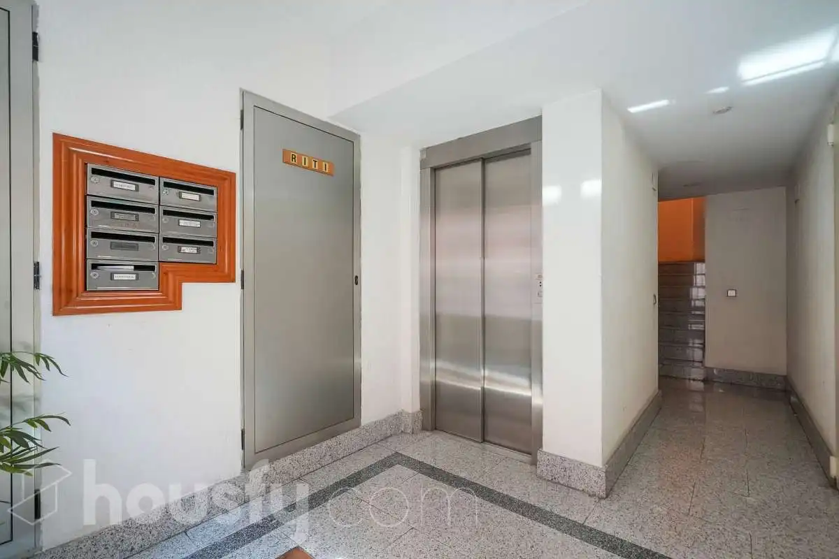 Flat for sale in Cine, Campamento