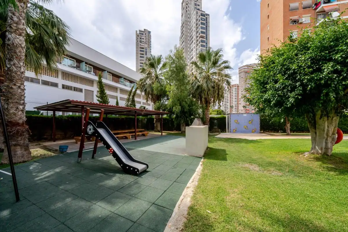 Terraza de Piso en venta en Benidorm con Aire acondicionado, Calefacción y Jardín privado