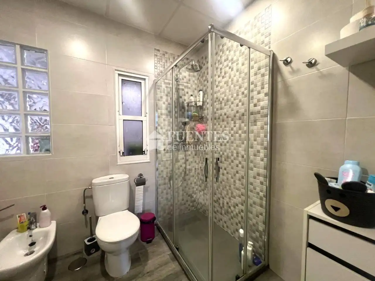 Bathroom of Flat for sale in Alicante / Alacant  with Furnished