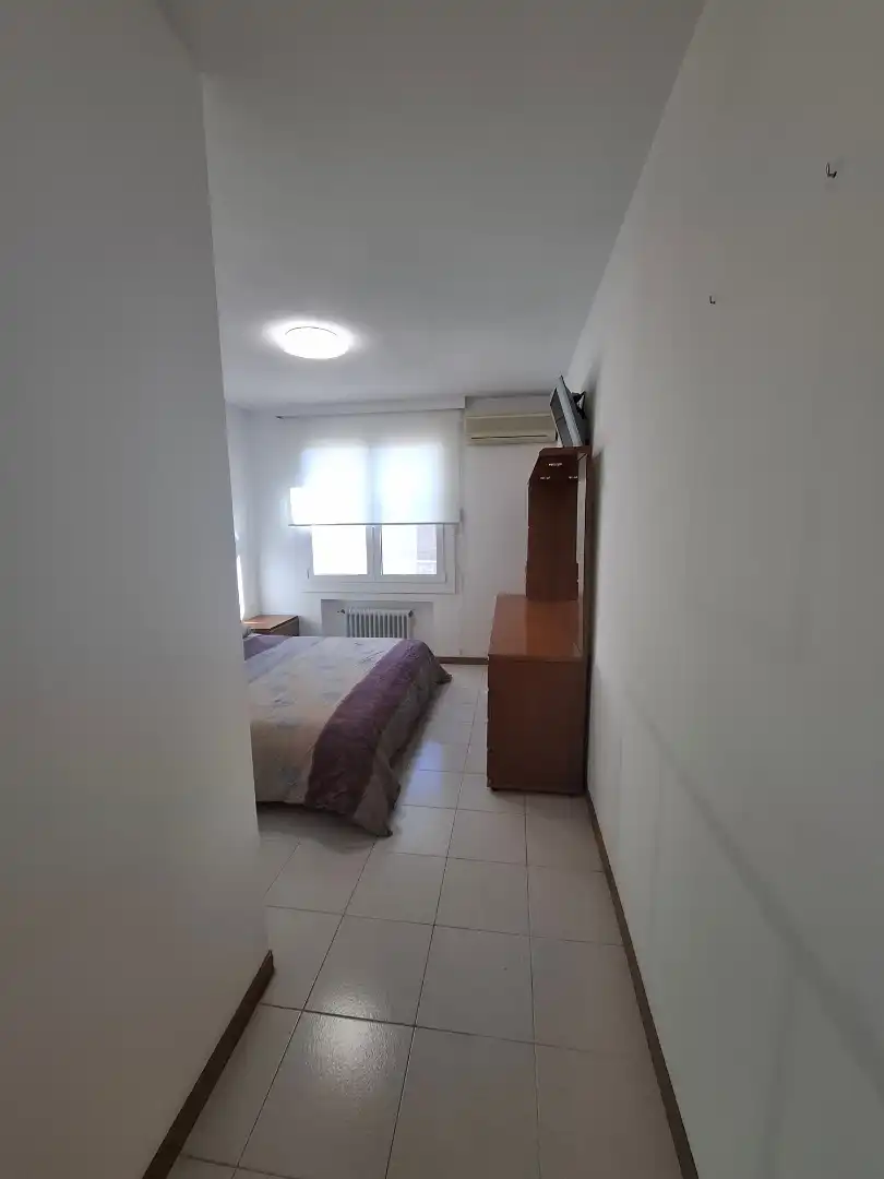 Habitación de Casa adosada en venta en Sabadell con Aire acondicionado, Calefacción y Terraza