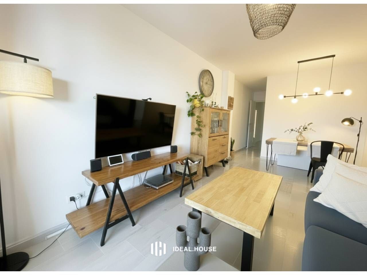 Living room of Flat for sale in Casares  with Terrace and Storage room