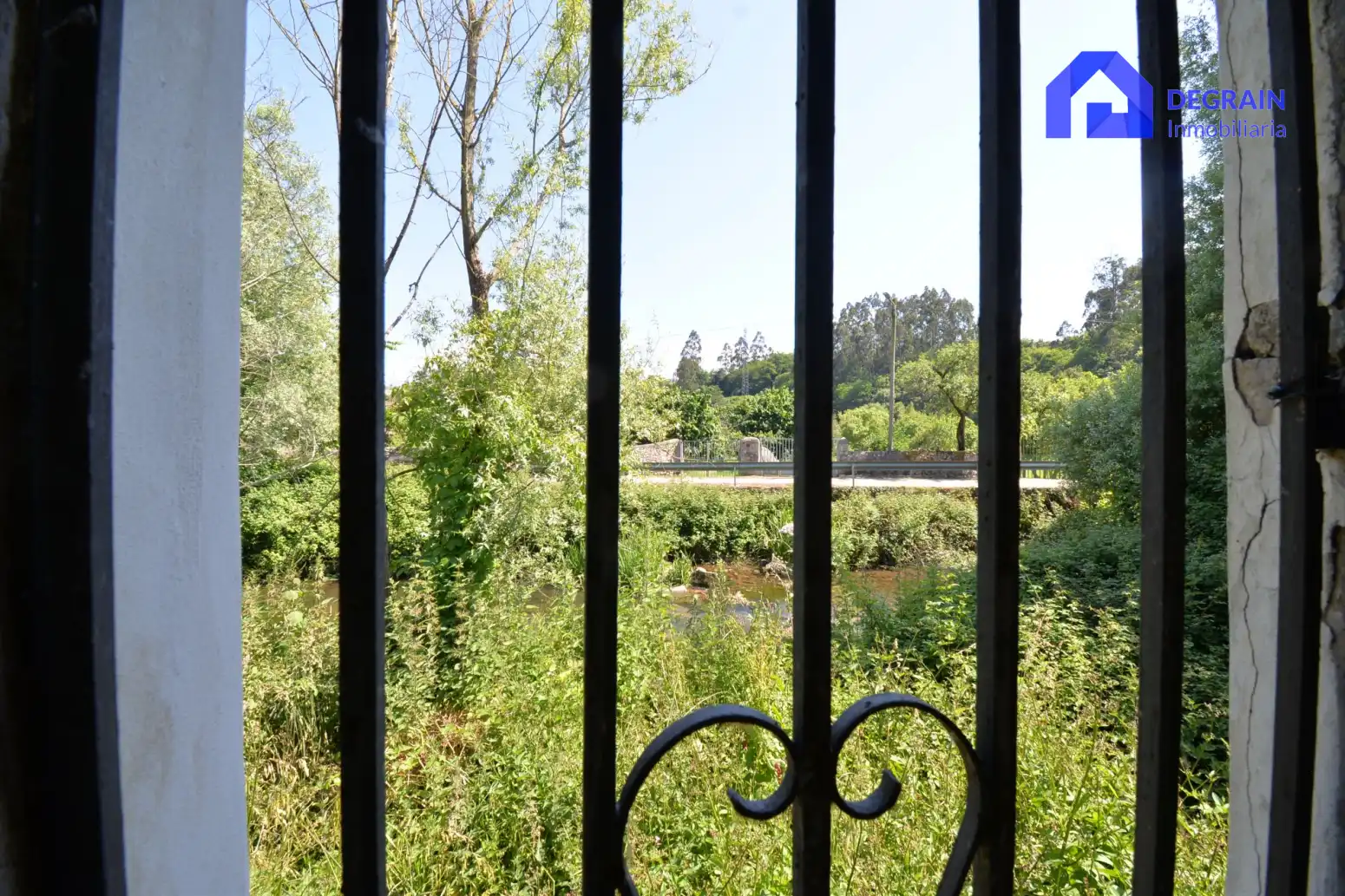 Vista exterior de Casa o chalet en venta en Salas con Calefacción, Terraza y Trastero