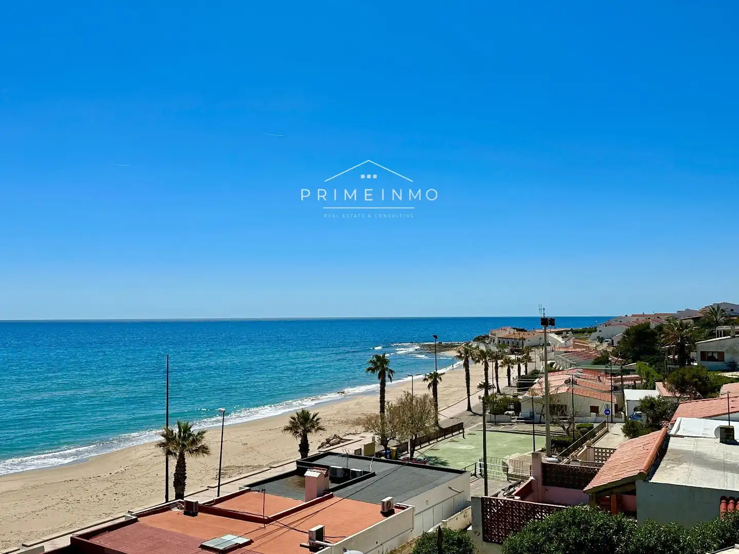 Vista exterior de Casa o chalet en venta en Vandellòs i l'Hospitalet de l'Infant con Terraza, Amueblado y Alarma