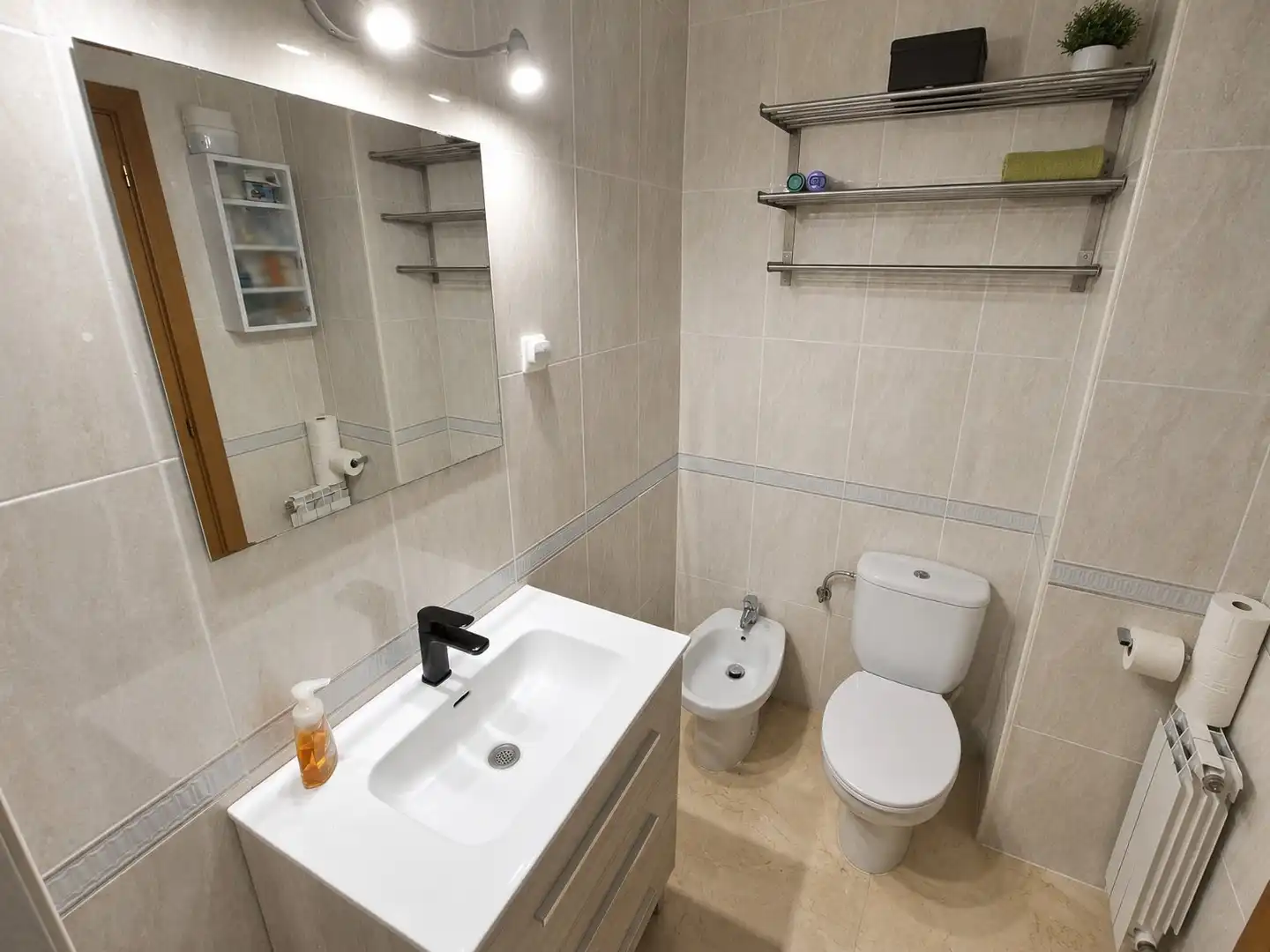 Baño de Piso en venta en Molins de Rei con Aire acondicionado, Calefacción y Parquet