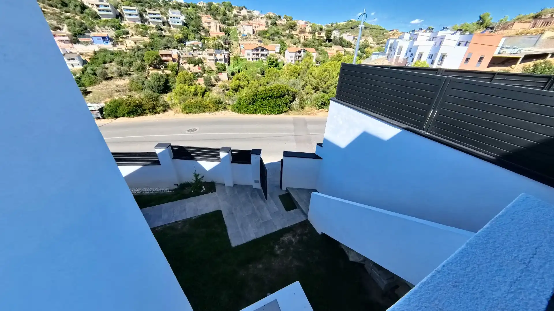 Vista exterior de Casa o xalet en venda en Calafell amb Aire condicionat, Calefacció i Jardí privat