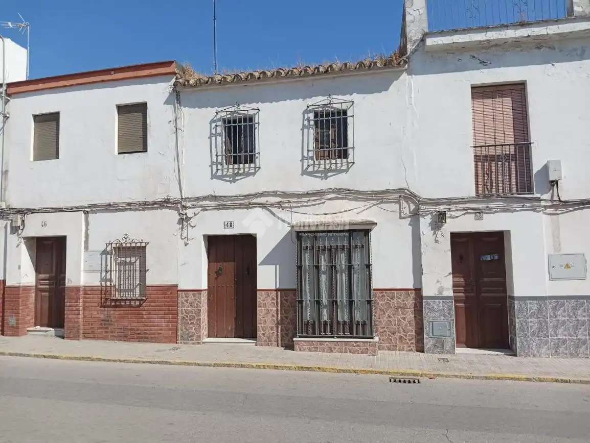 Exterior view of Detached homes for sale in Arahal  with Air Conditioner and Terrace