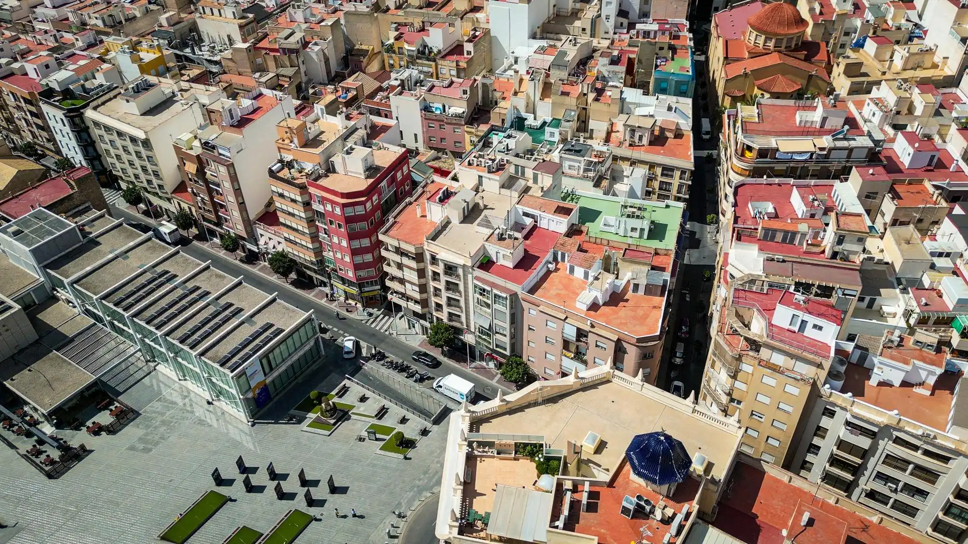 Vista exterior de Piso en venta en Elche / Elx