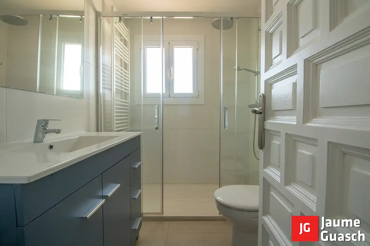 Badezimmer von Wohnung zum Verkauf in Torredembarra mit Heizung, Terrasse und Alarm