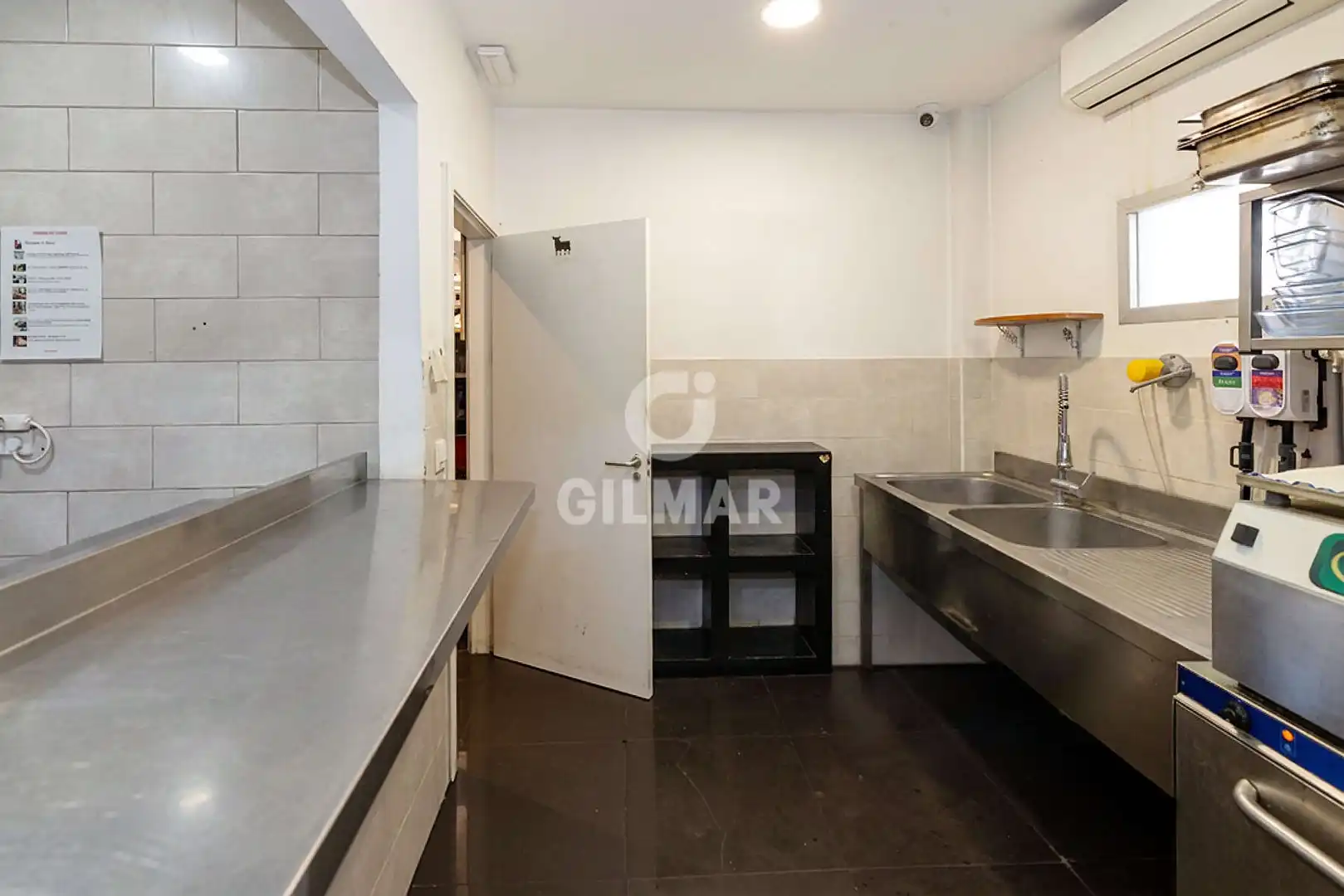 Cocina de Edificio en venta en Estepona