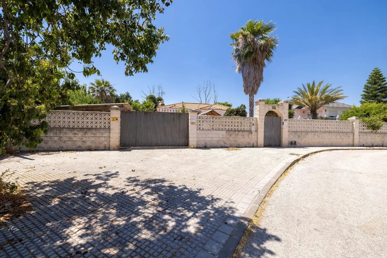 Außenansicht von Haus oder Chalet zum Verkauf in Málaga mit Klimaanlage, Terrasse und Abstellraum