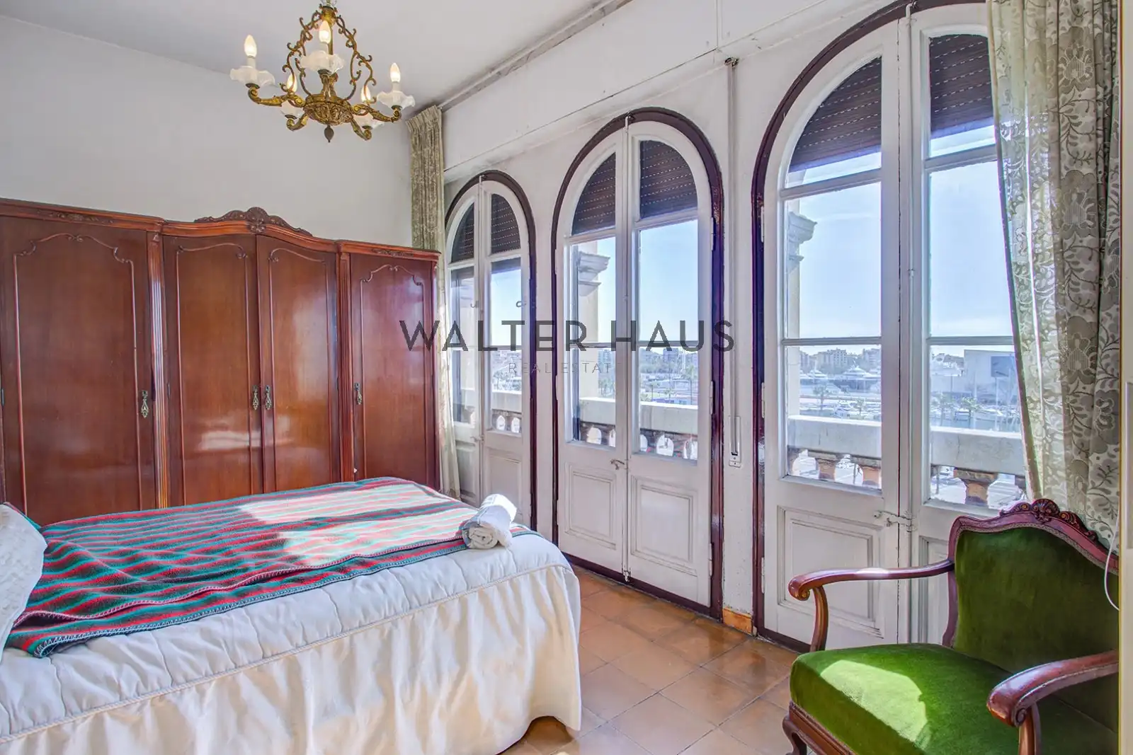 Habitación de Piso en venta en Barcelona con Balcón
