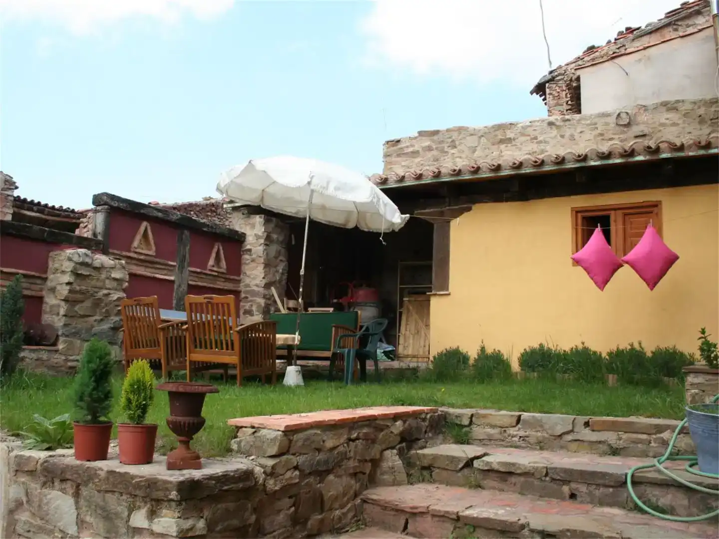 Finca rústica en venta en Robres del Castillo con Jardín privado, Trastero y Amueblado