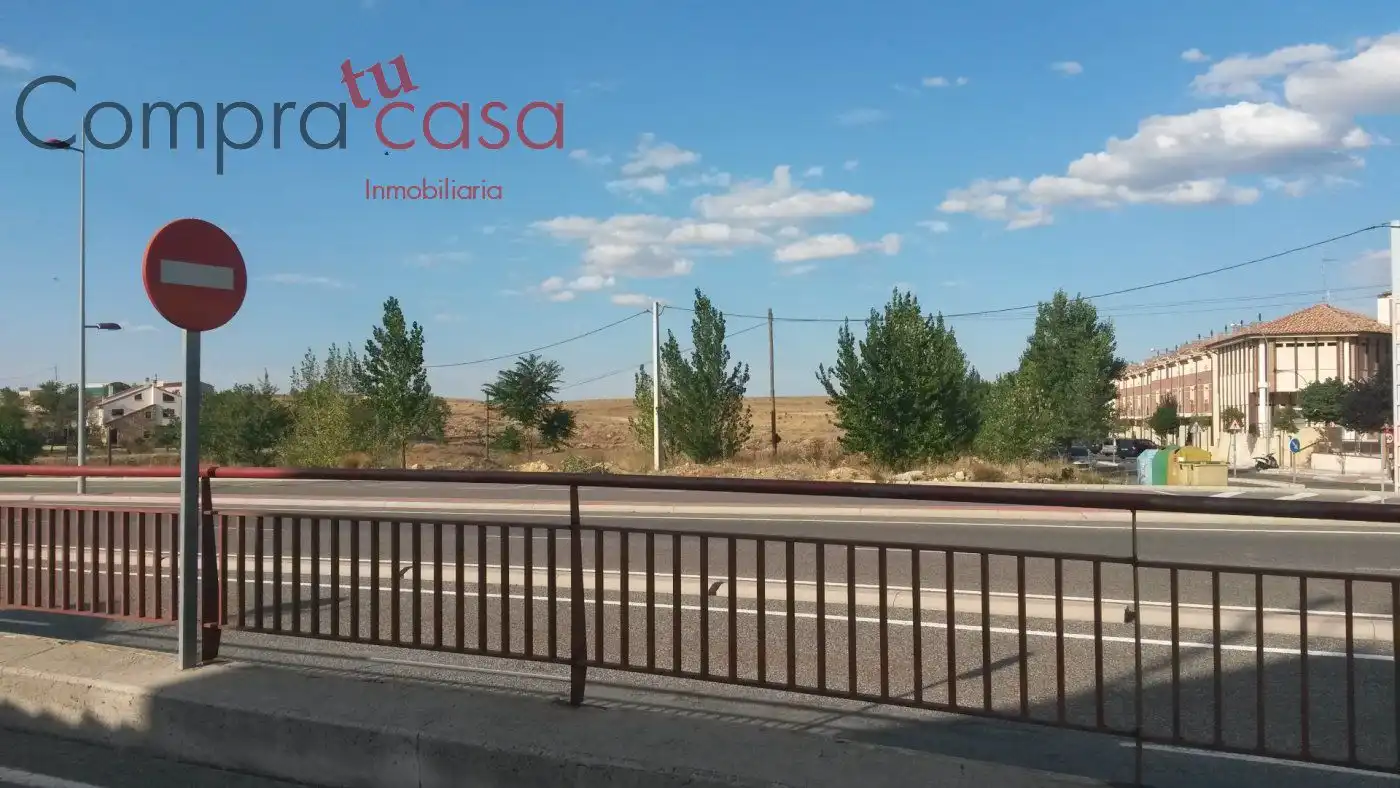 Terreni e lotti in vendita a La Lastrilla, imagen 7