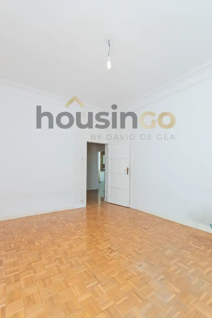 Living room of Flat for sale in Madrid  with Heating