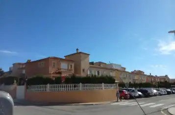Casa aparellada en venda a C/ Barcelona