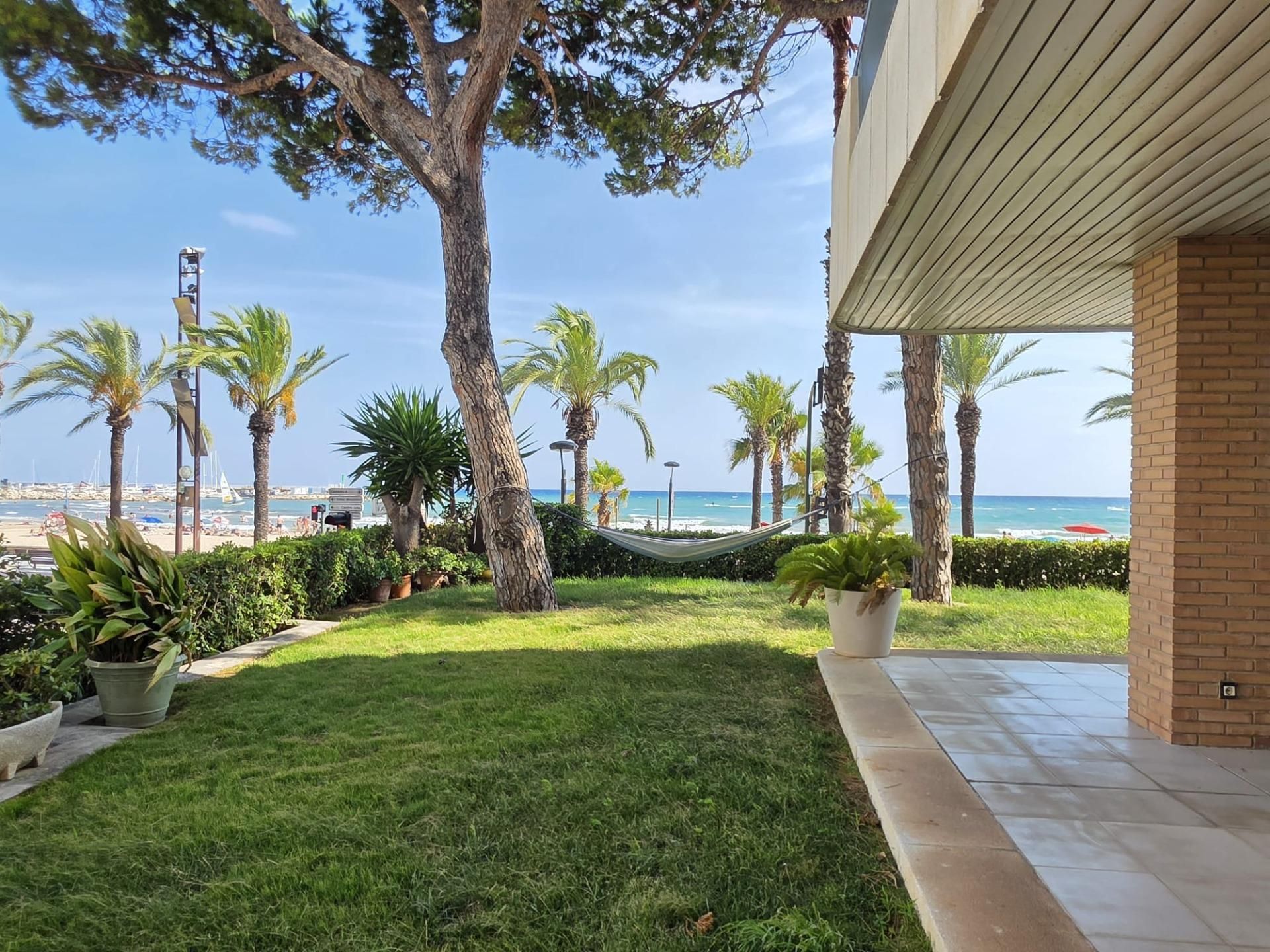 Garden of Planta baja for sale in Salou  with Air Conditioner, Heating and Terrace