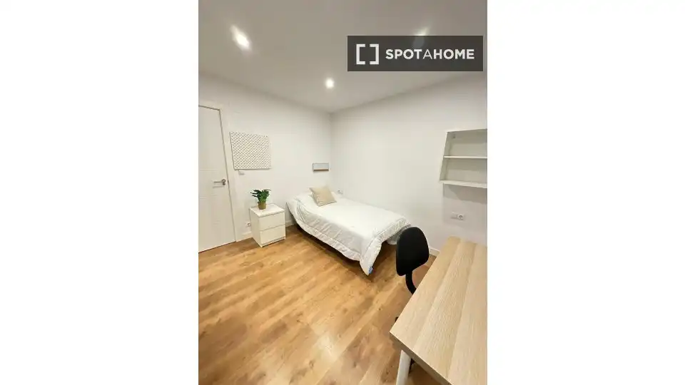Room in Pamplona / Iruña, Navarra