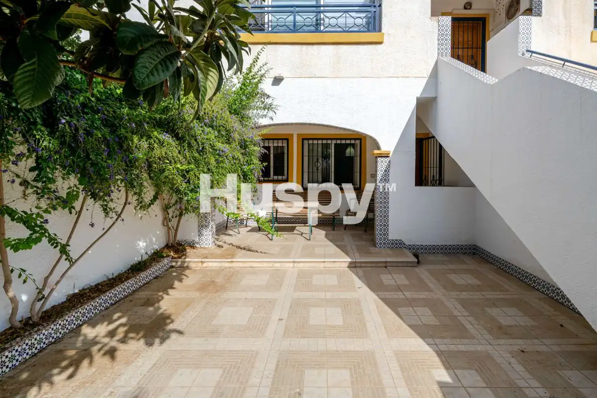Casa bifamiliare con terrazza in vendita a Avinguda D'Escandinàvia, imagen 3