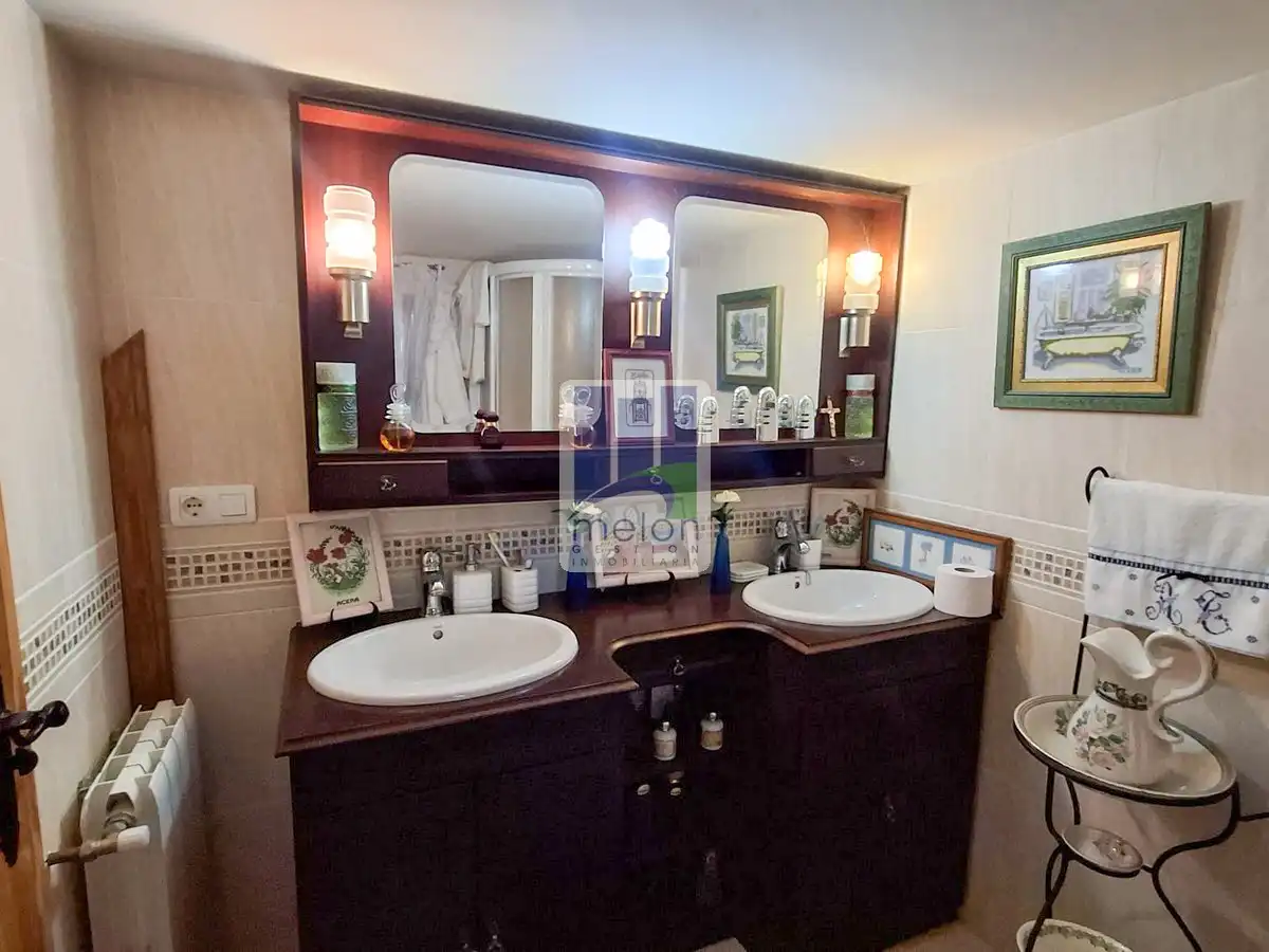 Bathroom of Houses for sale in Carcedo de Burgos  with Storage room