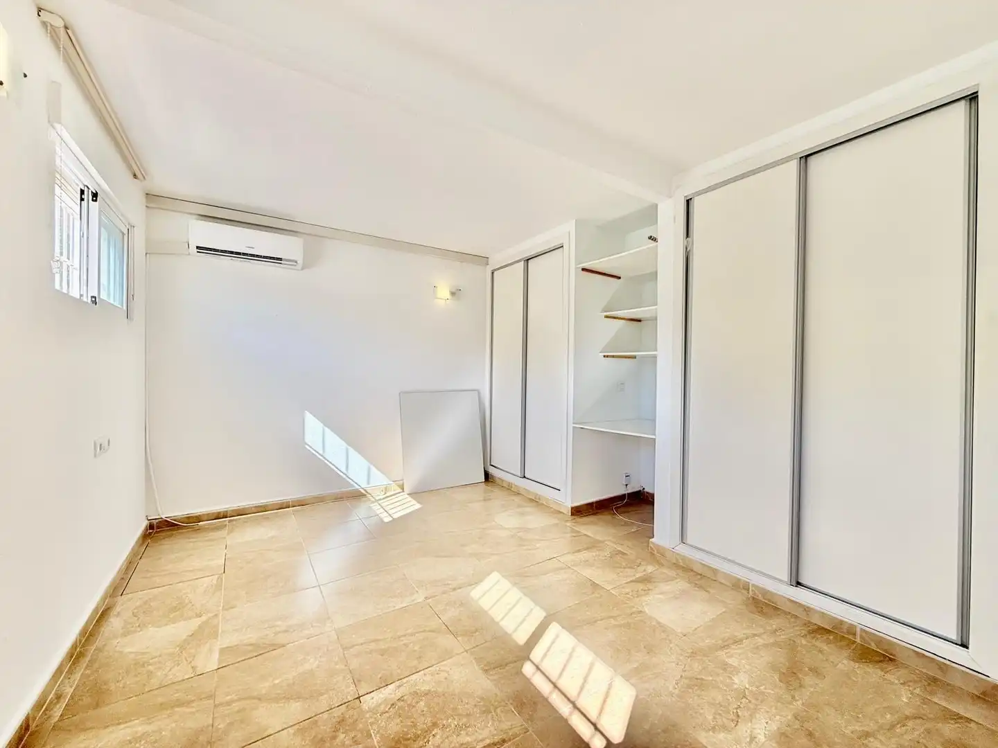 Casa o xalet en venda en Orihuela amb Aire condicionat, Jardí privat i Terrassa