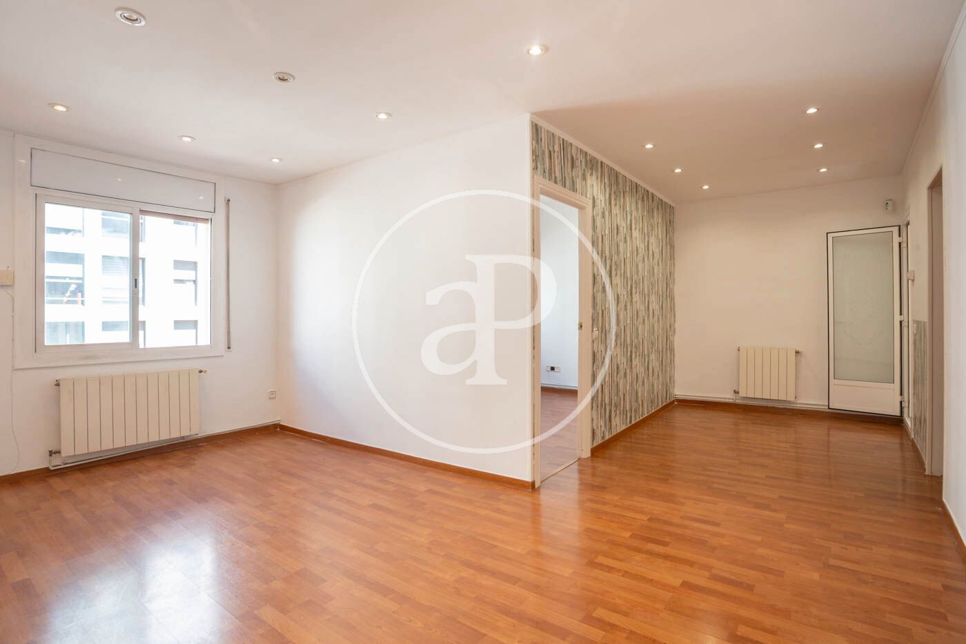 Living room of Flat for sale in  Barcelona Capital  with Heating and Balcony