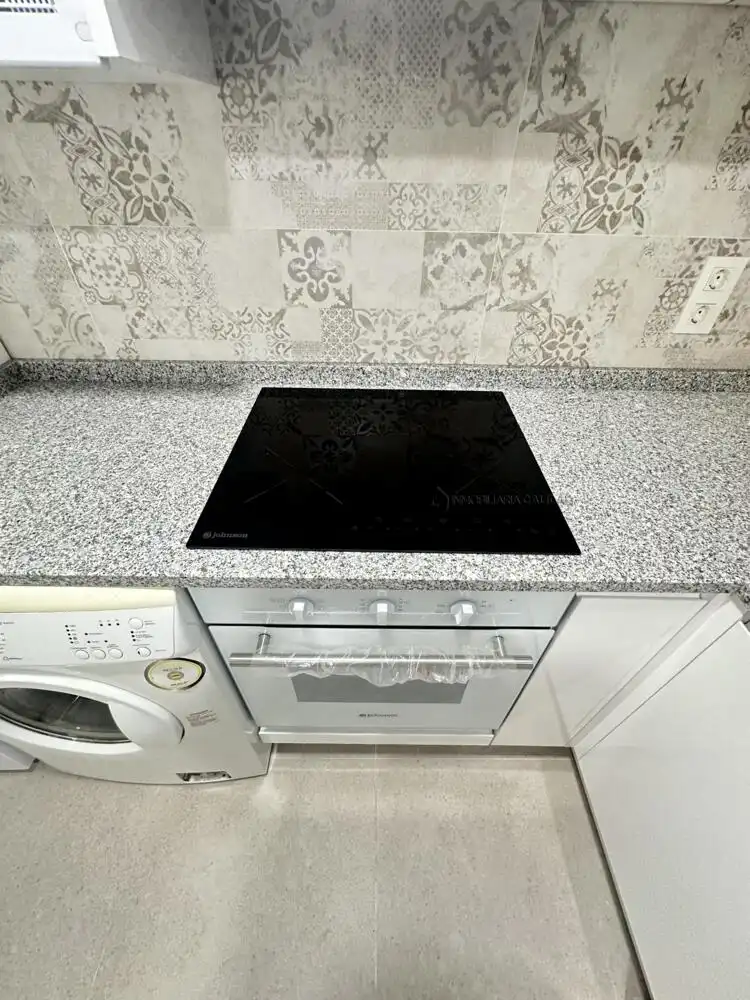 Cocina de Piso de alquiler en Burgos con Calefacción, Terraza y Amueblado