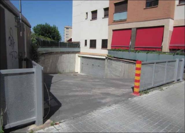 Garaje en Venta en C/ Estoril en Parc Central