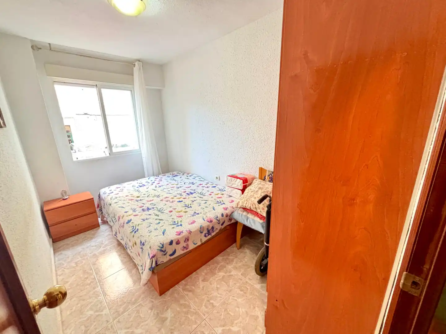 Habitación de Piso en venta en Alicante / Alacant con Aire acondicionado, Amueblado y Lavadora